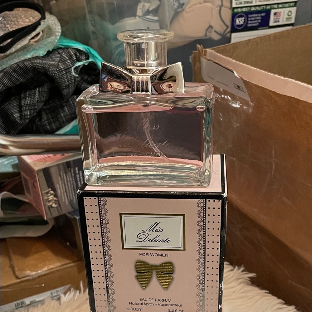 Eau de Parfum - Silver and Pink